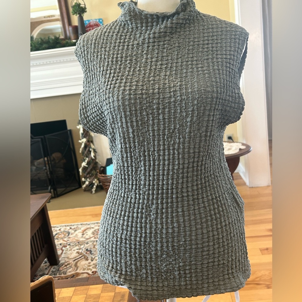 Zara Textured Sage Sleeveless Stretch Women’s Blouse with Ruffle Collar - Picture 9 of 11